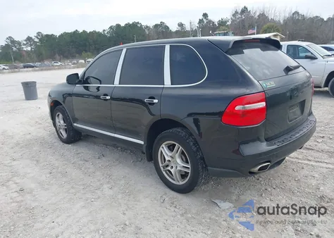 2010 Porsche Cayenne z USA, uszkodzony, nr VIN WP1AA2AP2ALA01030